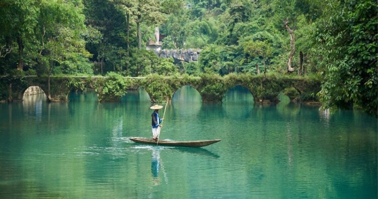 Tour Nam Ninh – Trấn Viễn Cổ Thành – Thiên Hộ Miêu Trại – Tiểu Thất Khổng